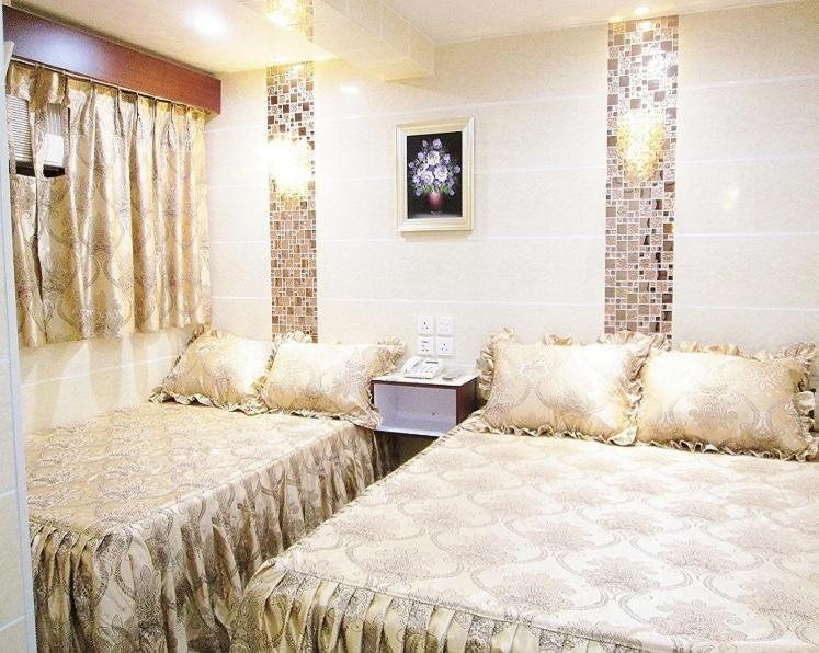 New Chung King Mansion Guest House - Tower C Гонконг Номер фото